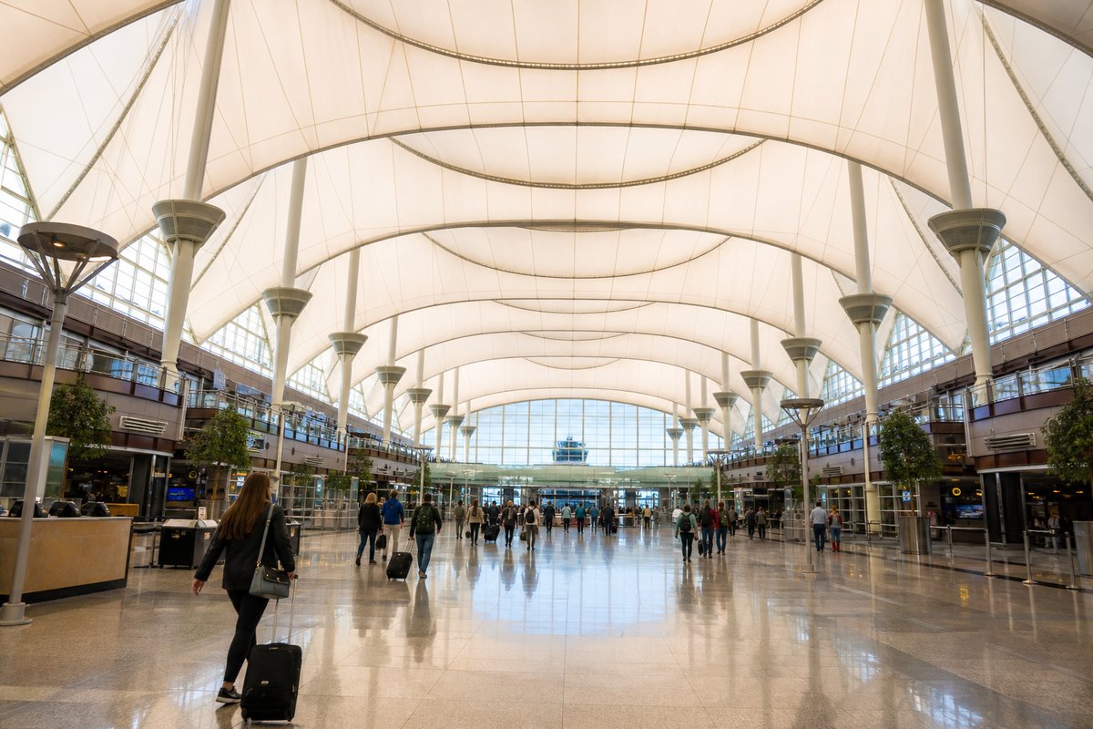 DEN Airport Terminal Guide: Concourses, Navigation, and What Nobody Tells First-Time Flyers