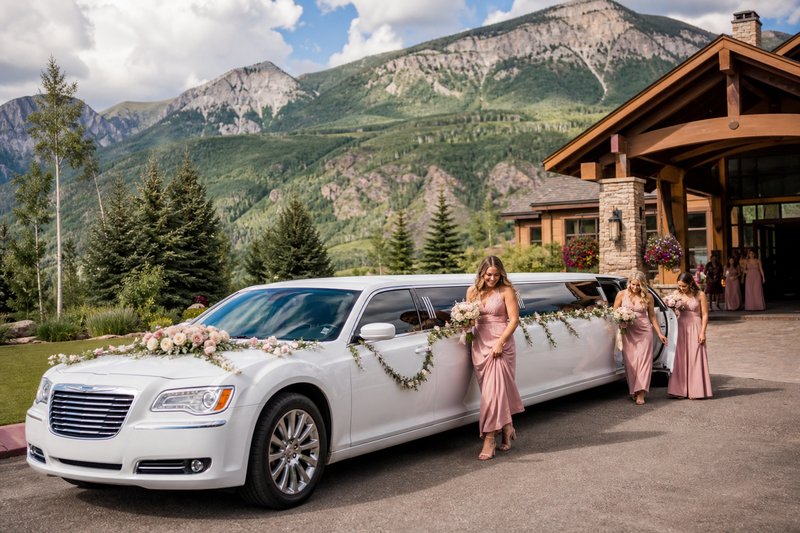 Wedding Day Transportation Logistics: Shuttles, Limos & Guest Transfers in Colorado